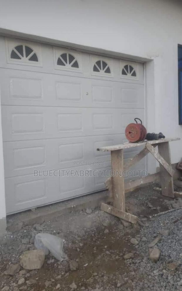 Luxury Remote Control Garage Door Available 9ft X 8ft · Photo 4