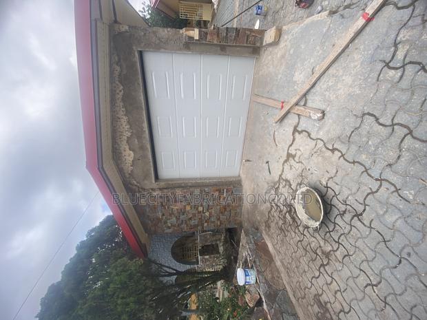Remote Control Automatic Garage Doors