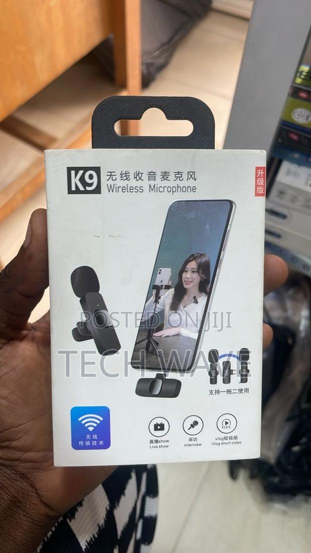 Lapel Wireless 3 in 1 Microphone for All Phones · Photo 4
