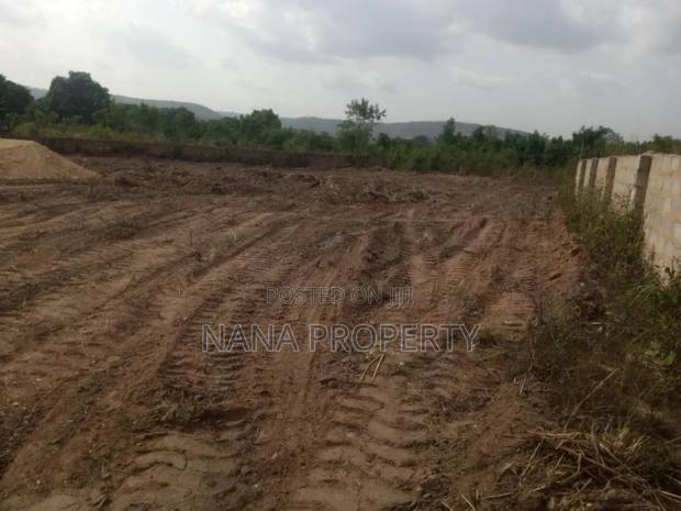 30 Acres of Land for Sale Inside the Gated Community,Oyibi · Photo 2
