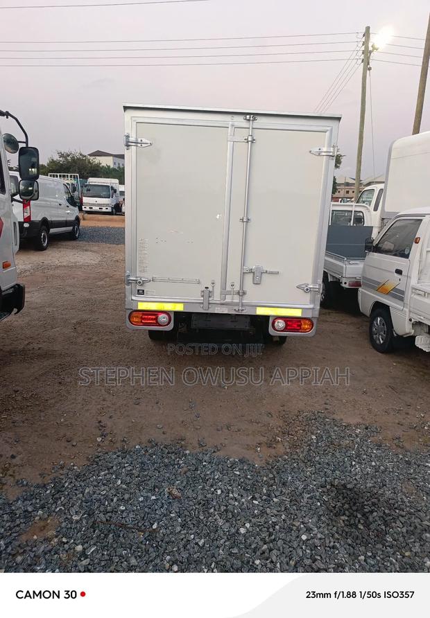 Hyundai Porter Box photo 2