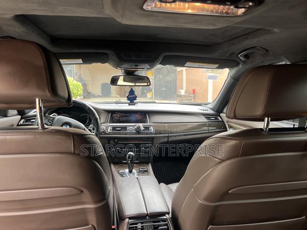 BMW 7 Series 750Li 4dr Sedan (4.4L 8cyl Turbo 8A) 2015 Blue