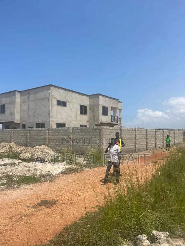 Awesome Positioned Gated Half Plot > Prampram Beach Road · Photo 4
