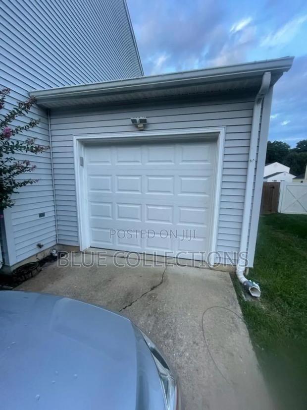 Automated Garage Door · Photo 2