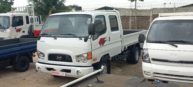 Hyundia Mighty Two Bouble Cube Truck photo 2