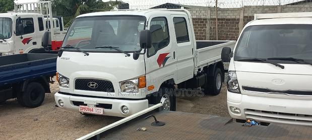 Hyundia Mighty Two Bouble Cube Truck photo 3