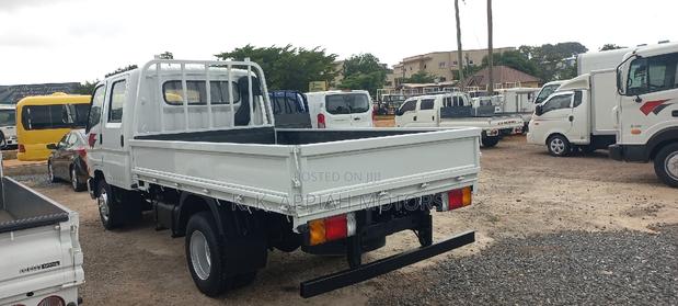 Hyundia Mighty Two Bouble Cube Truck photo 4