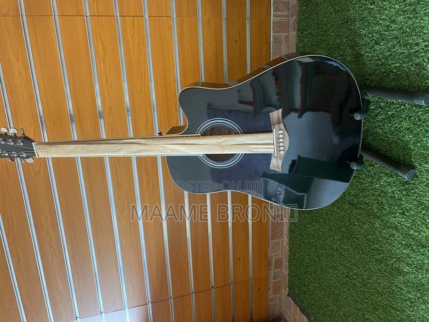 Semi Acoustic Guitar + Free Accessories photo 3