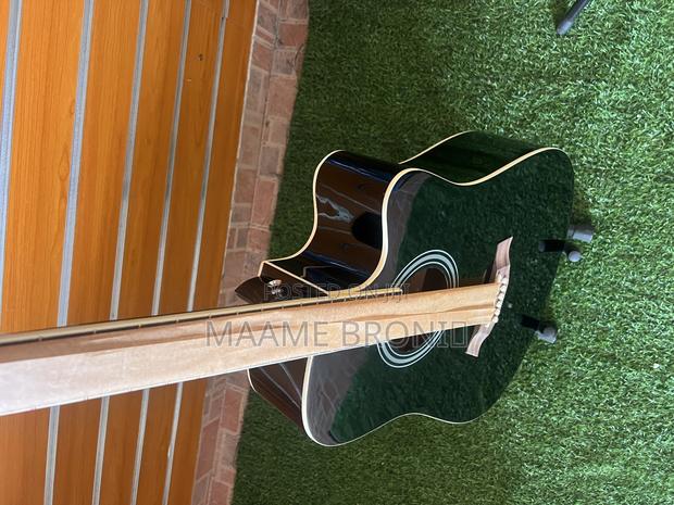 Semi Acoustic Guitar + Free Accessories photo 4