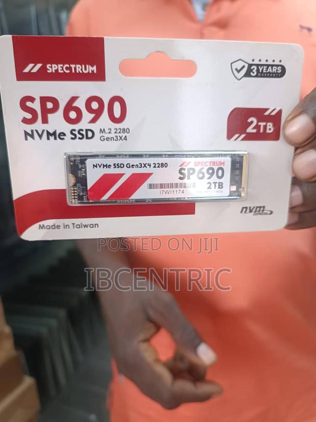 Spectrum 2tb Sp90 Nvme SSD · Photo 3