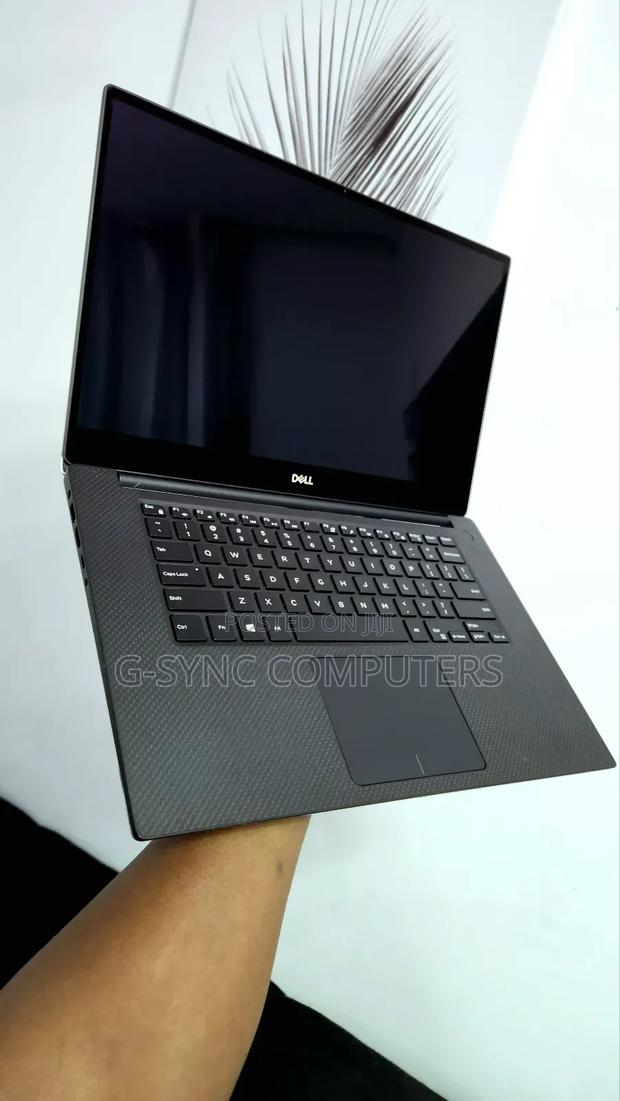 Laptop Dell XPS 15 32GB Intel Core I7 SSD 1T photo 3