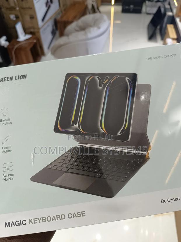 13 iPad Pro M4 Keyboard · Photo 1