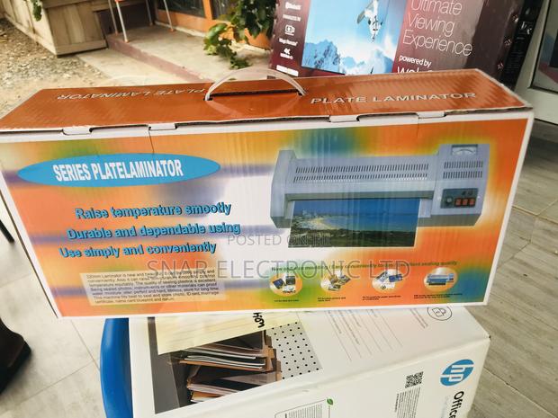 Efficiently A3/A4 Laminating Machine Quick Warm-Up · Photo 3