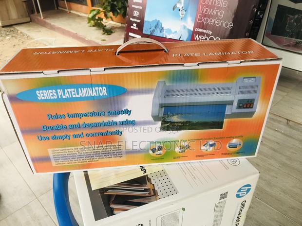 Efficiently A3/A4 Laminating Machine Quick Warm-Up · Photo 4