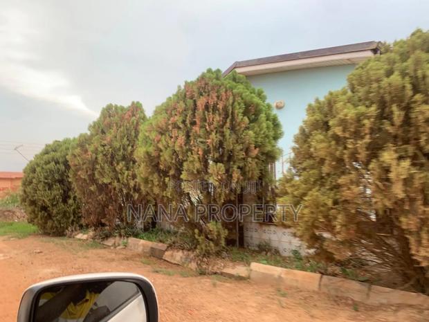 Twenty Acres of Land for Sale Located at Oyibi Mensah Bar · Photo 3