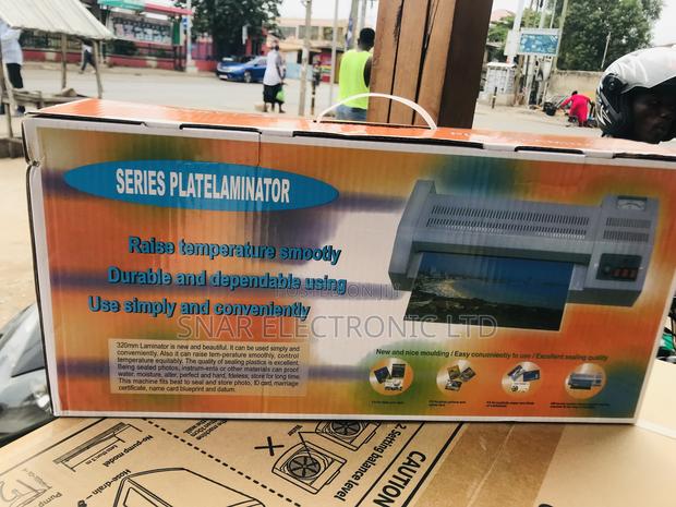 Safe A3/A4 Laminating Machine Quick Warm-Up · Photo 3
