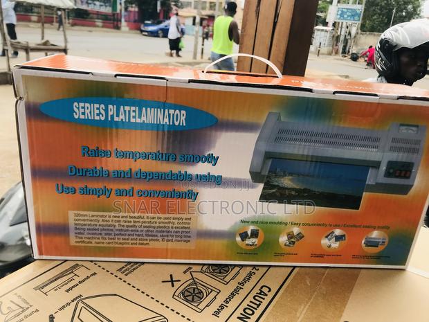 Safe A3/A4 Laminating Machine Quick Warm-Up · Photo 4
