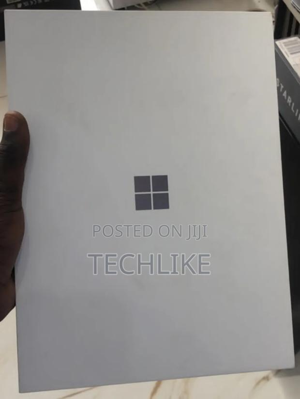 New Microsoft Surface Pro 11th Edition, a Copilot+ PC 16GB SSD 1T · Photo 4