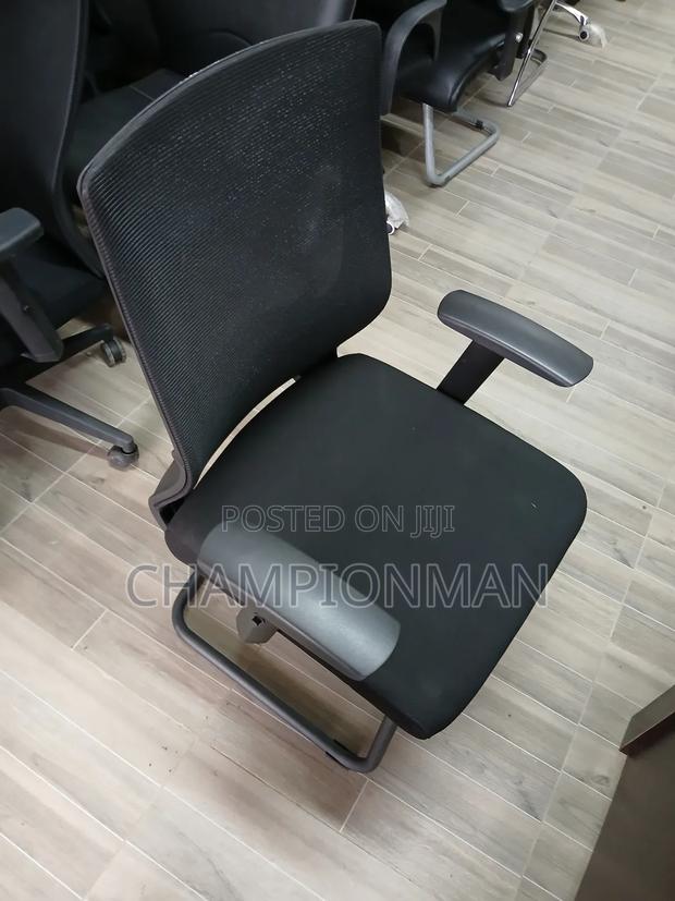 Mesh Visitors Chair photo 2