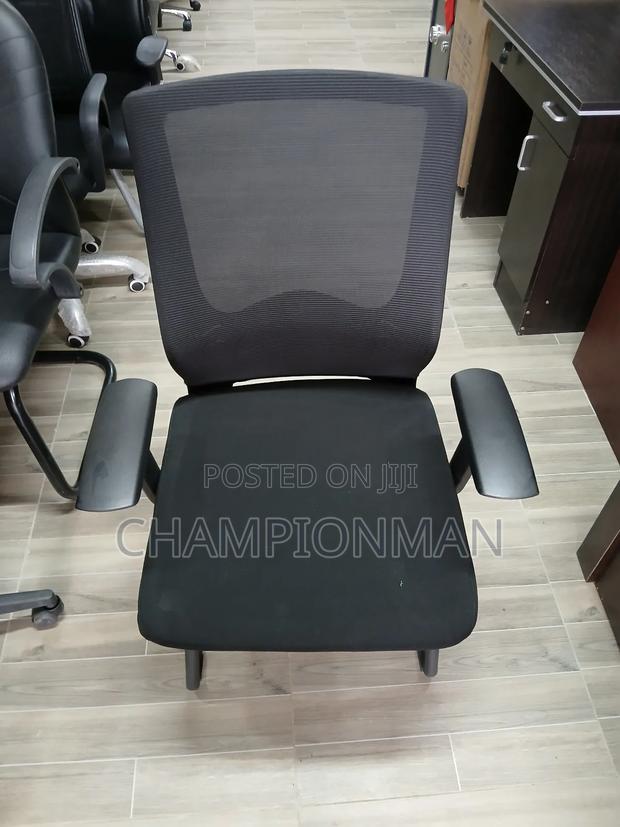 Mesh Visitors Chair photo 3