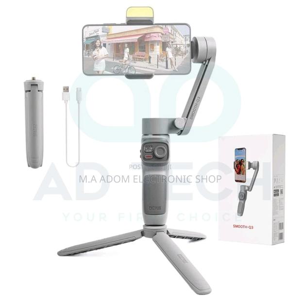 SMOOTH Q3 Smartphones Gimbal 3-Axis Flexible Phone Handheld · Photo 2