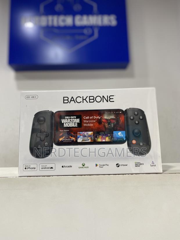 Backbone One - USB Type C, USB C Charge and Sync Cable · Photo 3
