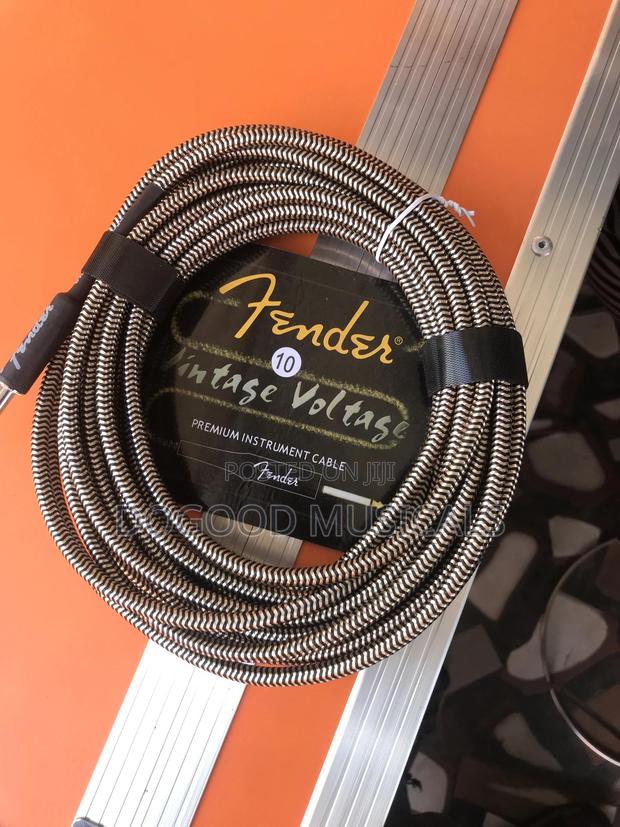 FENDER Jack To Jack 10m Cable · Photo 2