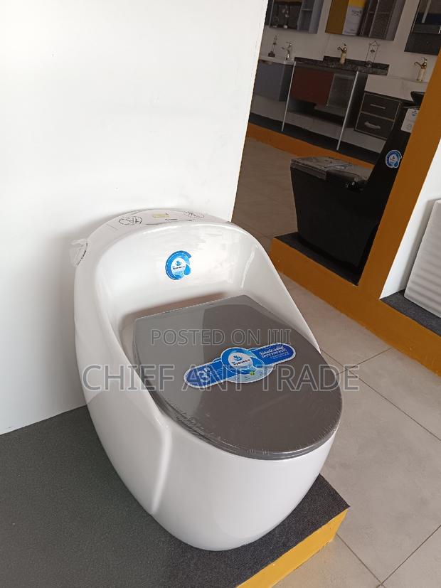 Big Egg Wc. Toilet Seat. 2023mg · Photo 2