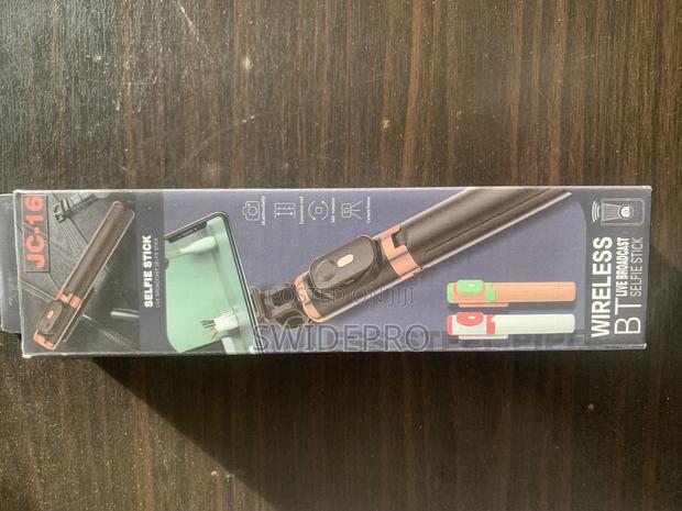 Selfie Stick With Remote · Photo 4