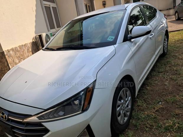 White Hyundai Elantra Available for Rental photo 4