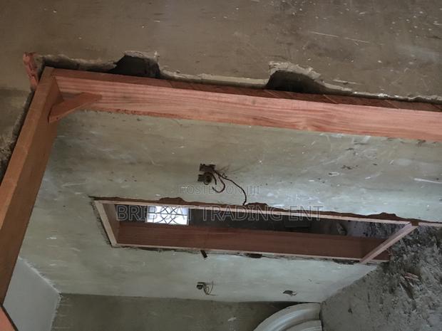 Fixing of Door Frames · Photo 2