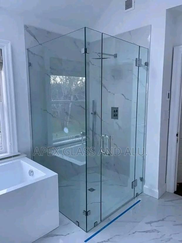 Shower Cubicle photo 2