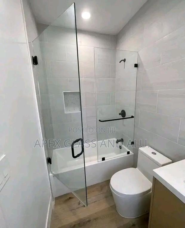 Shower Cubicle photo 3