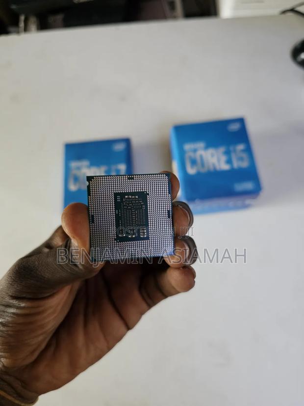 7th Generation I7 7700 · Photo 4