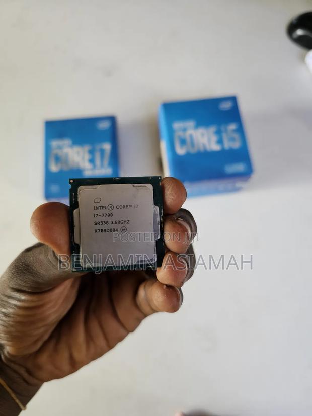 7th Generation I7 7700 · Photo 3