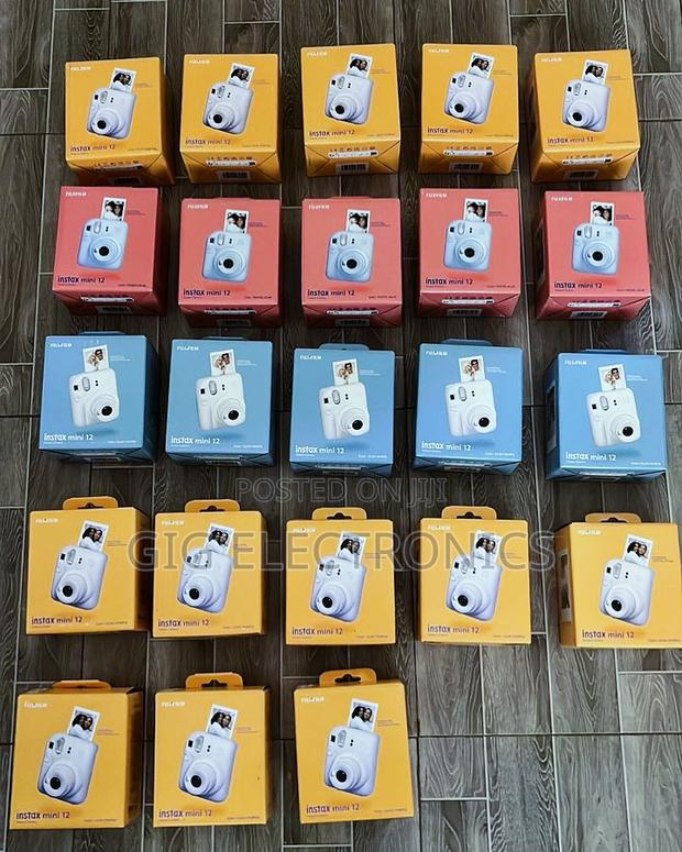Instax Mini 12 Instant Camera · Photo 3