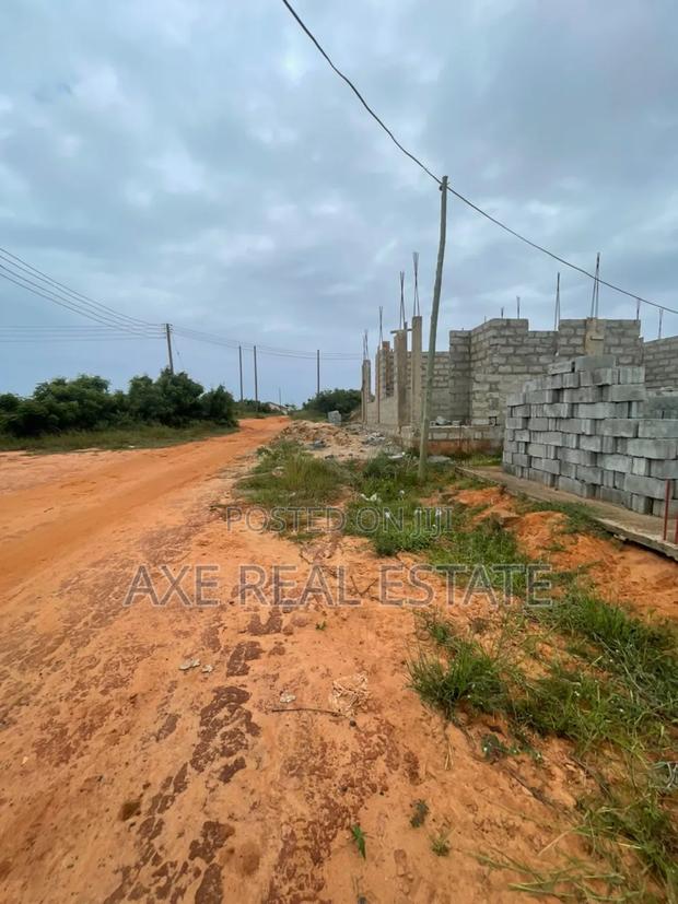 Perfect Documented Estate Half Plots at Tema Community 25 · Photo 4