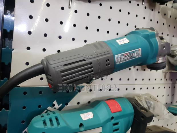 Total 900w Angle Grinder With Variable Speed Control · Photo 4
