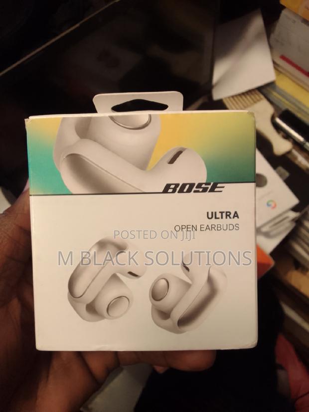 Bose Ultra Open Earbuds · Photo 2
