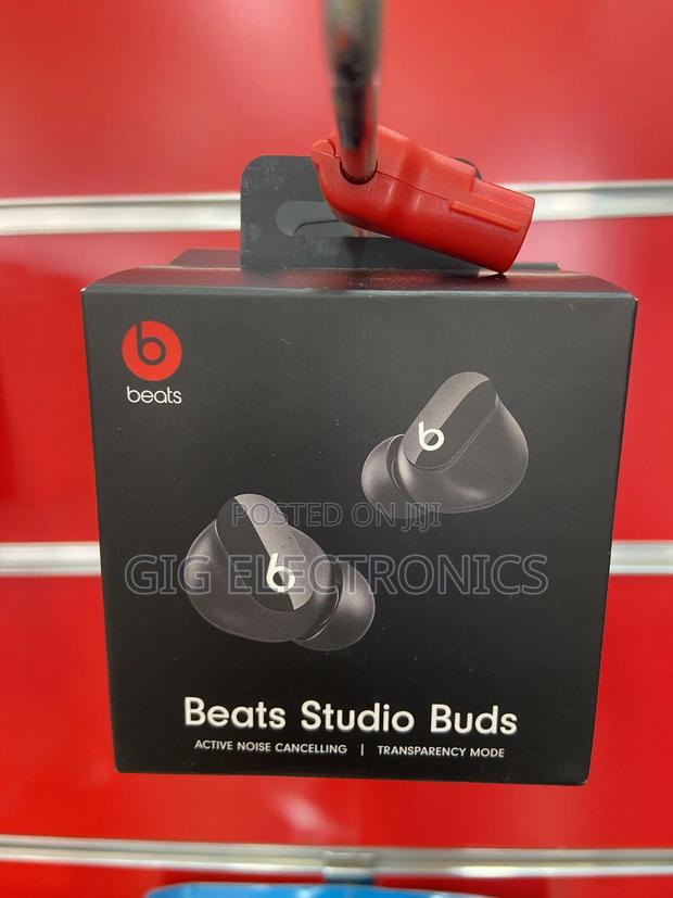 Beats Studio Buds · Photo 2