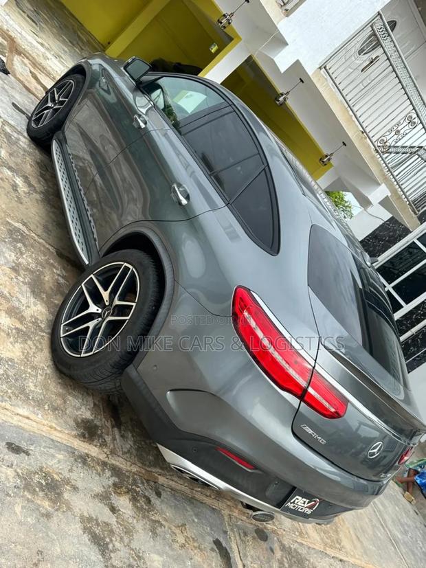 Mercedes-Benz GLE43 2018 Gray photo 3