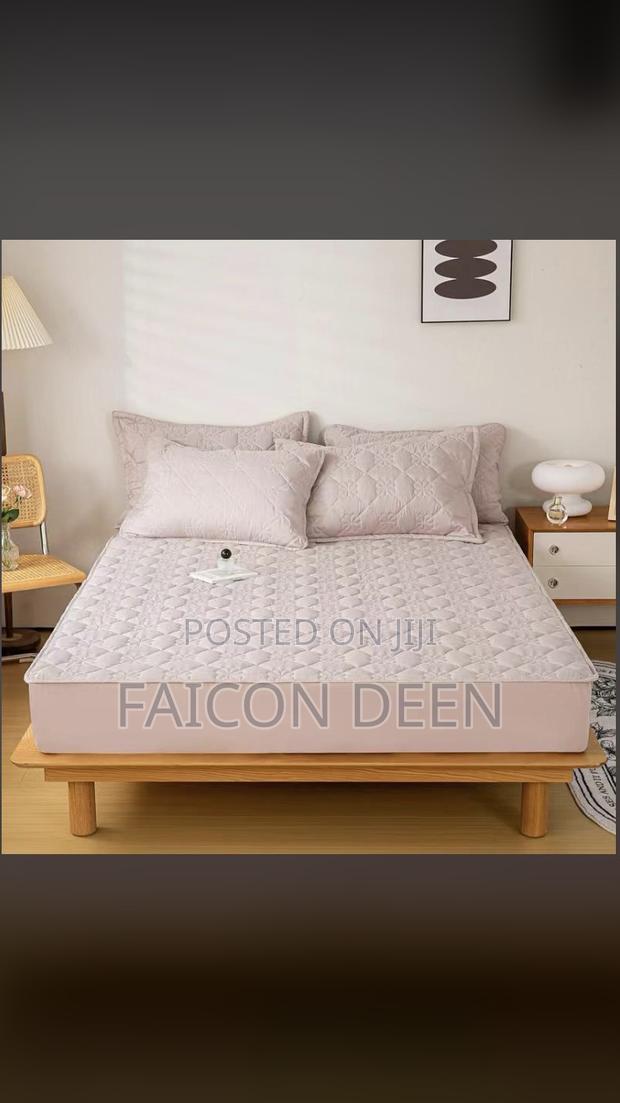 Fitted Thick King Size Waterproof Mattress Protectors · Photo 1