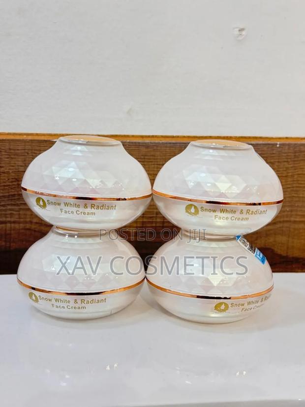 Snow White Radiant Face Cream · Photo 2