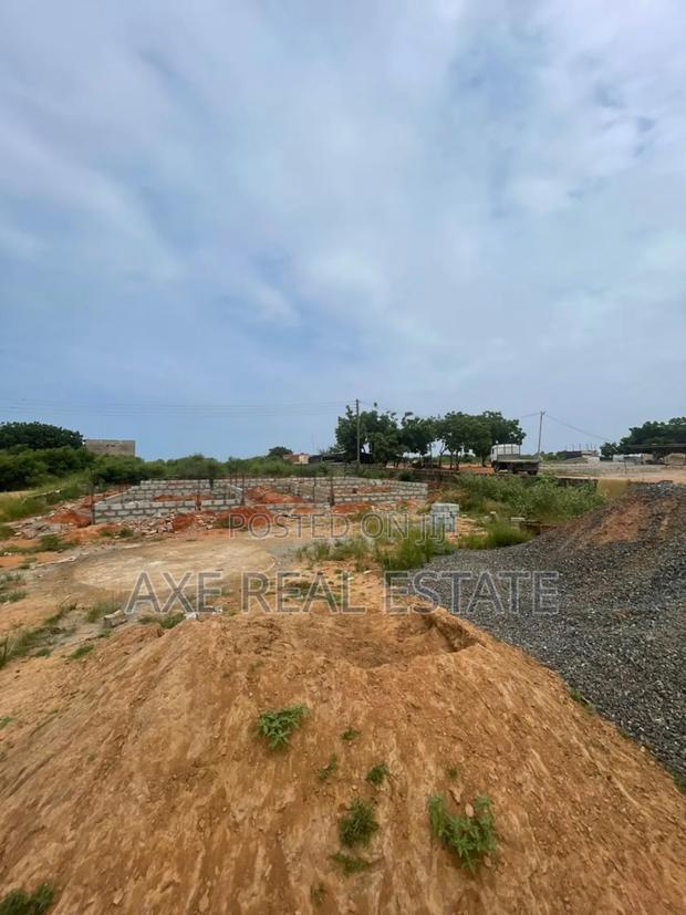 Acquire Half Plot + Free Documents - Afienya - Shai Hills · Photo 3