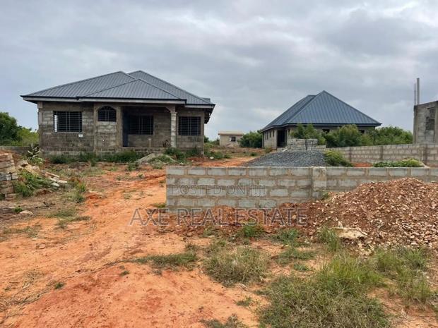 Accurate Demarcation on Half Plot at Tema Community 25 · Photo 4