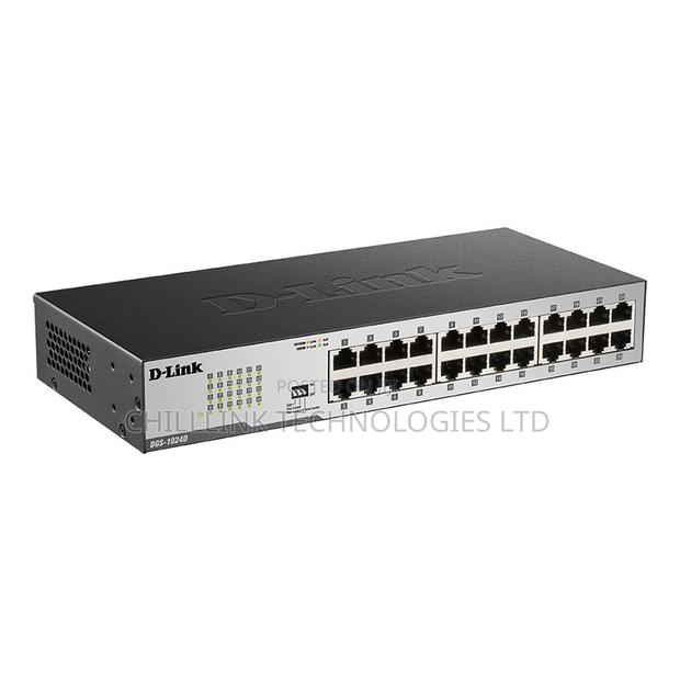 D-Link 24-Port Gigabit Unmanaged Desktop Switch · Photo 2