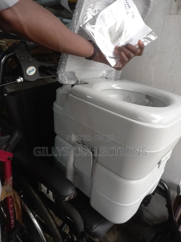 20L Portable Toilet photo 2