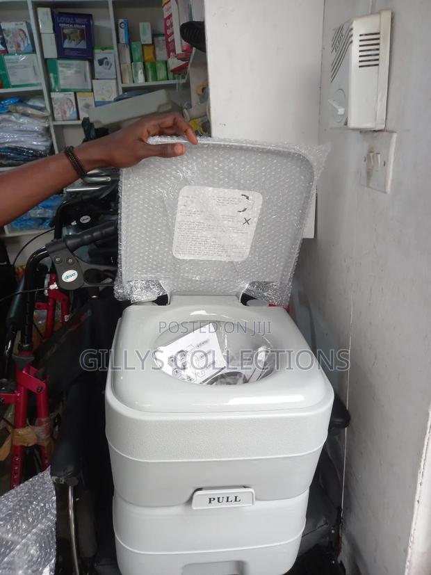 20L Portable Toilet photo 3