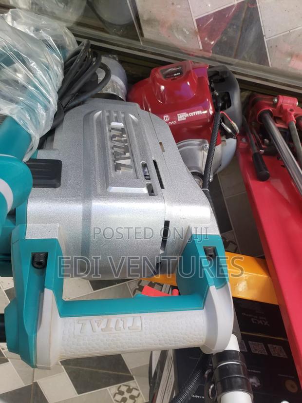 Total 1700w Demolition Breaker · Photo 3