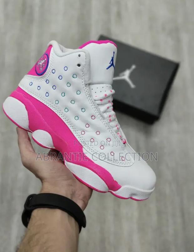 Air Jordan Retro 13 White/Pink · Photo 3